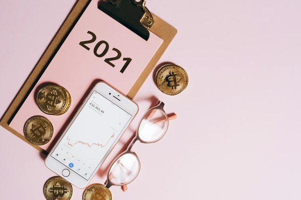 Welche steuerlichen Aspekte sind bei Immobilieninvestitionen zu beachten?